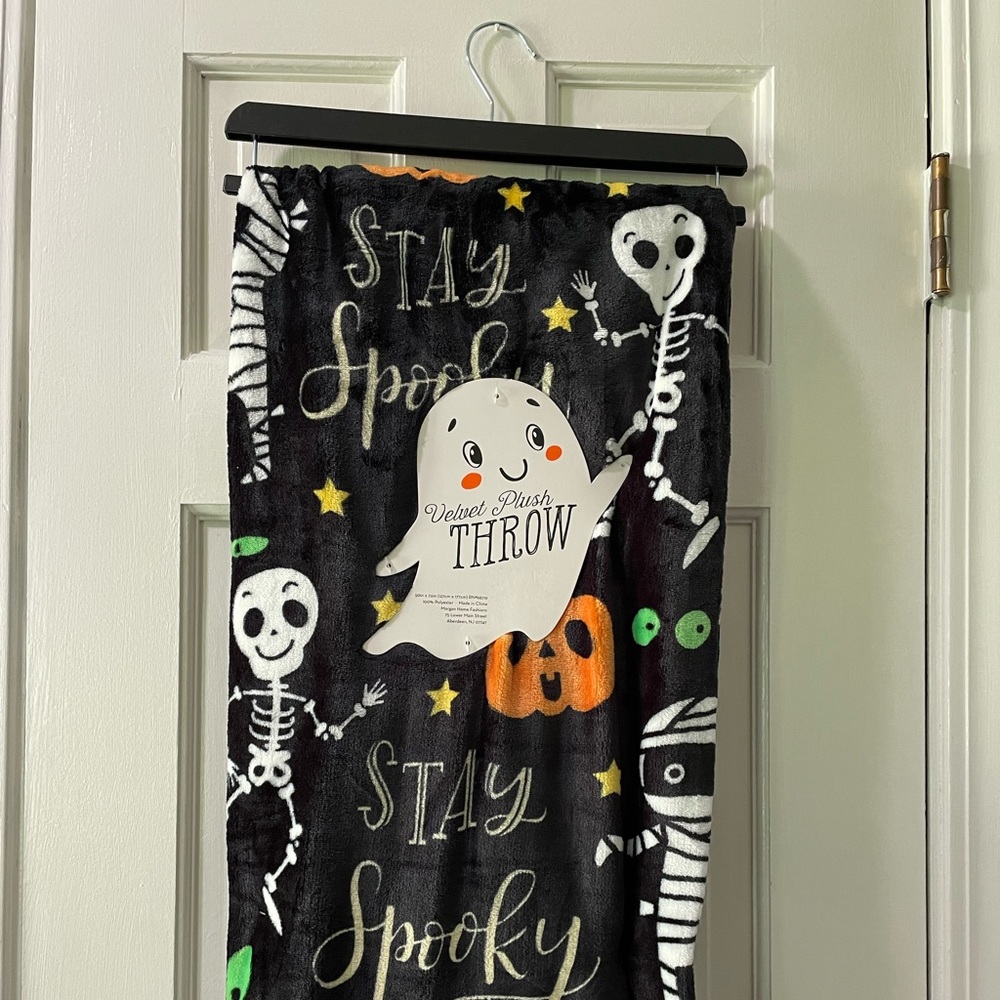 Stay Spooky Halloween Plush Throw Blanket with Skeleton, Mummy, Pumpkins NWT